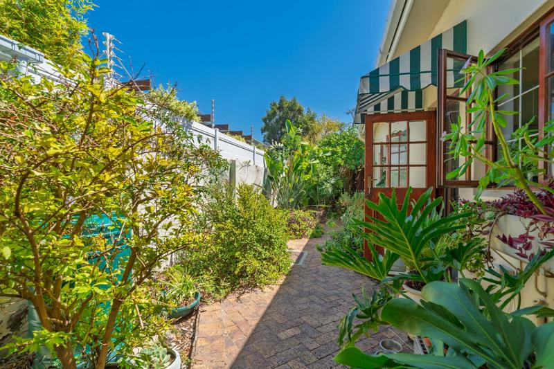 3 Bedroom Property for Sale in Harfield Village Western Cape